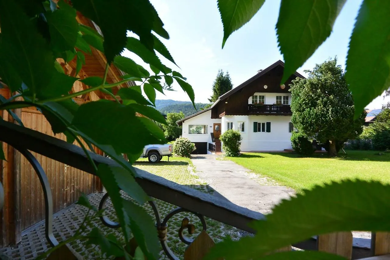 ミッテンヴァルト Ferienhaus Christophorusヴィラ