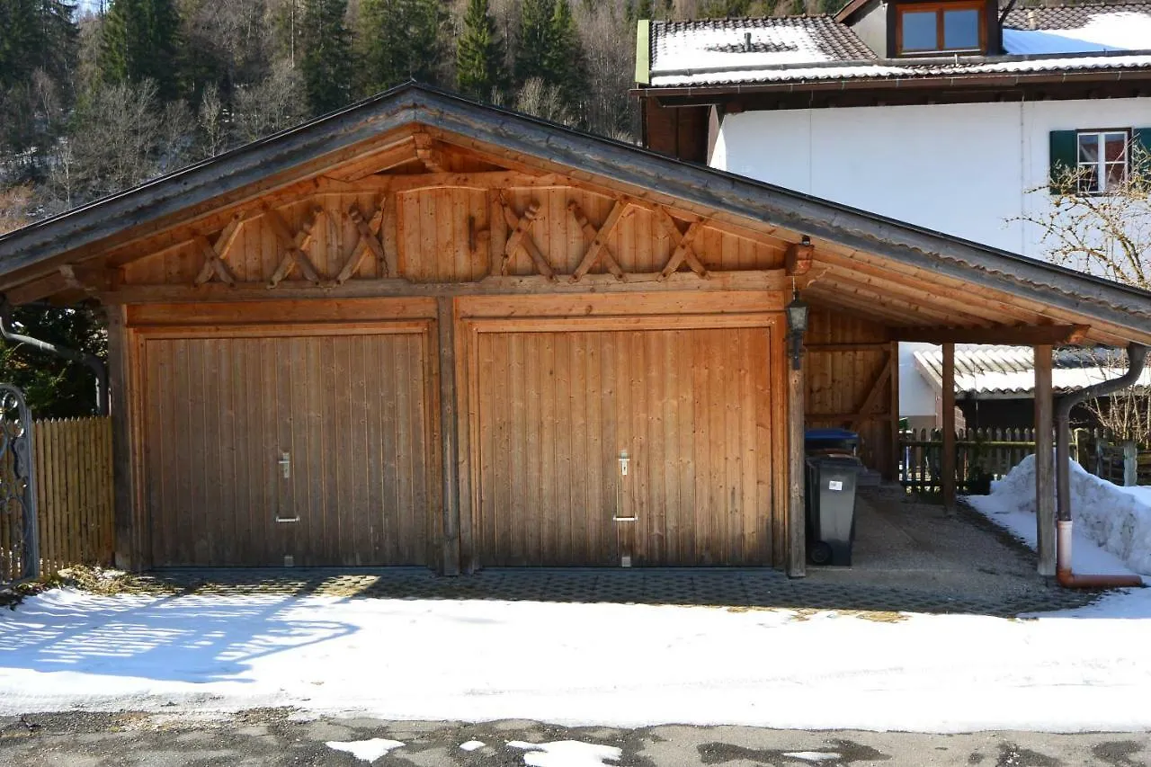 ミッテンヴァルト Ferienhaus Christophorusヴィラ 別荘